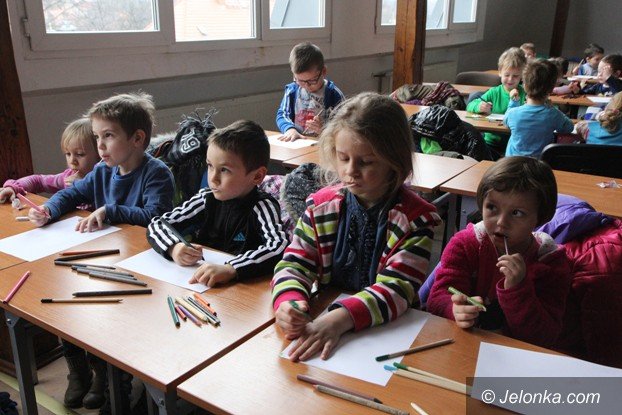 norwidowska-modziez-zagraa-spektakl-dla-przedszkolakow-foto-56258