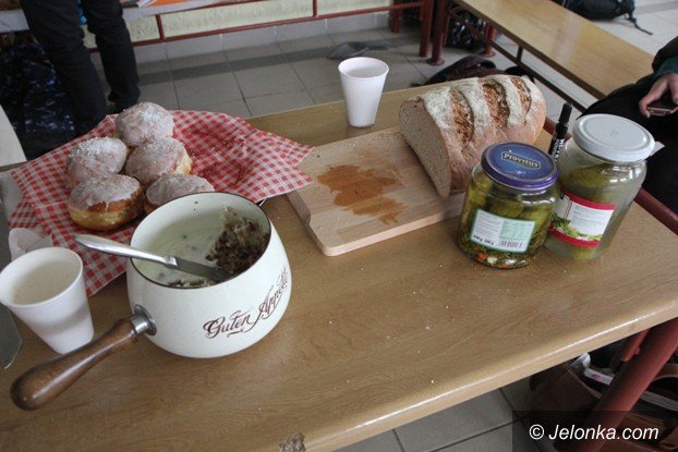 dzisiaj-ii-lo-pene-paczkow-w-roznych-smakach-foto-56261