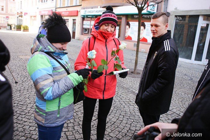 biaoniebieskie-kwiatki-z-okazji-walentynek-foto-56302