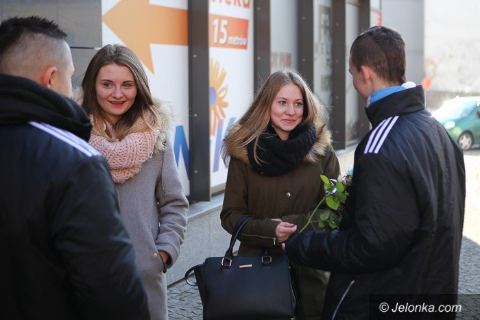biaoniebieskie-kwiatki-z-okazji-walentynek-foto-56302