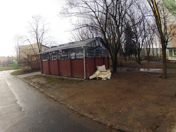 nowe-smietniki-jsm-budza-emocje-na-zabobrzu-iii-foto-56308