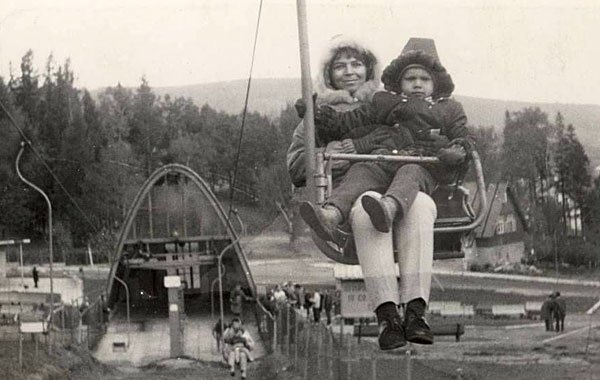 Pamiątka z jazdy wyciągiem na Kopę, skąd spacerem można udać się na Śnieżkę (lata 60-te XX wieku).