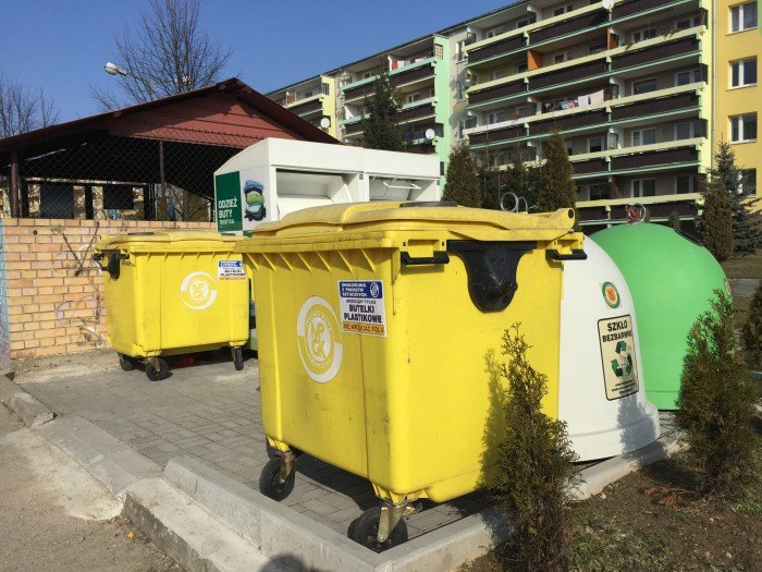 zoty-pojemnik-rzadzi-foto-56362
