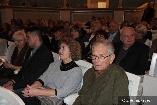 yaga-przeniosa-widzow-w-swiat-francuskiej-bohemy-foto-56425