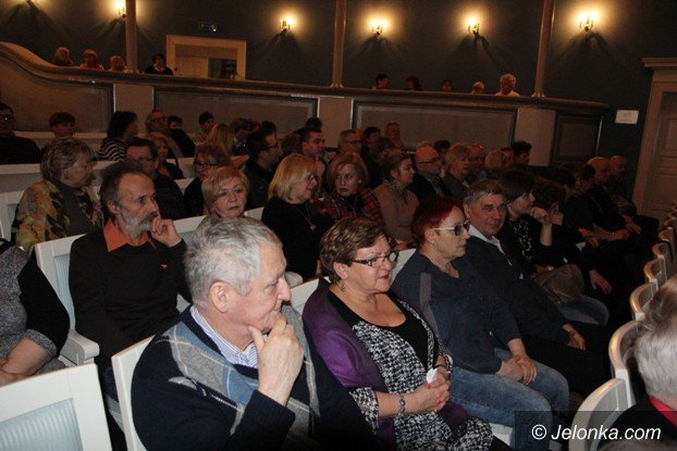 yaga-przeniosa-widzow-w-swiat-francuskiej-bohemy-foto-56425