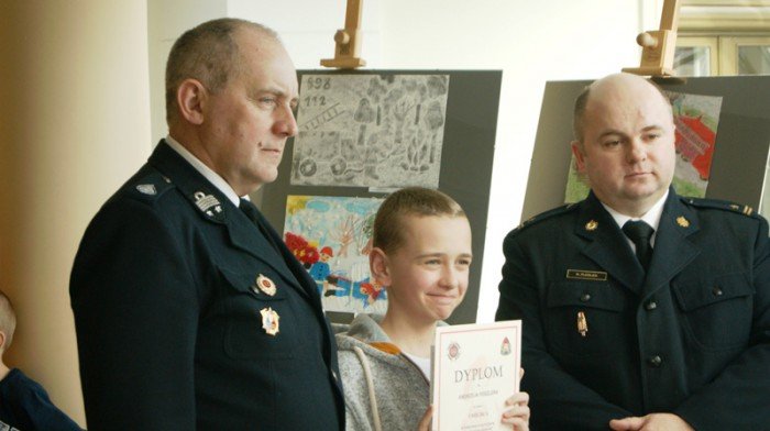 nagrodzeni-w-konkursie-zapobiegajmy-pozarom-foto-56488