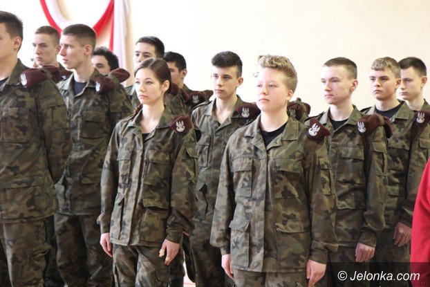 mundurowi-uczniowie-zaprzysiezeni-foto-video-56503