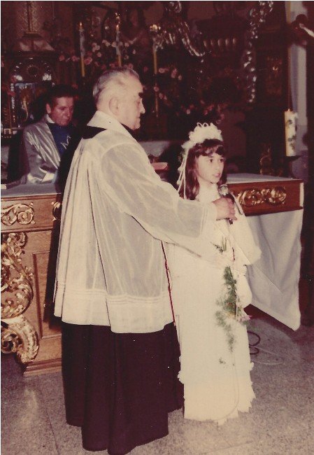 O. Zygmunt Woszczek (przy ołtarzu)