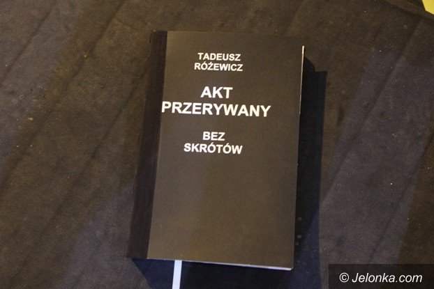 o-akcie-przerywanym-rozewicza-w-norwidzie-foto-video-56617