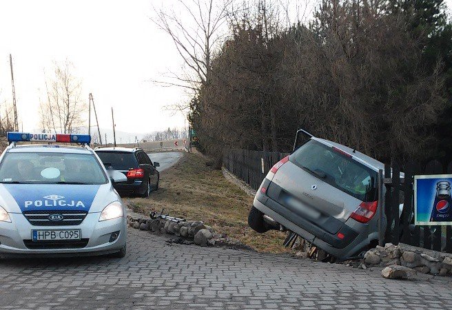 zderzenie-mercedesa-z-renault-w-sosnowce-aktualizacja-foto-56681