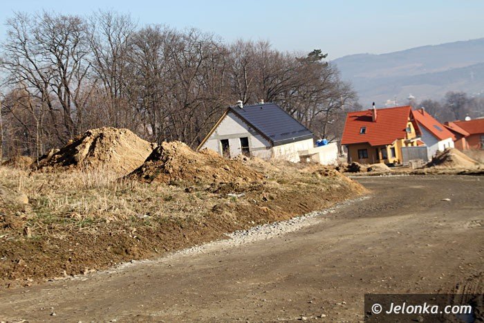 trwa-utwardzanie-drog-na-osiedlu-urocza-ii-foto-56749