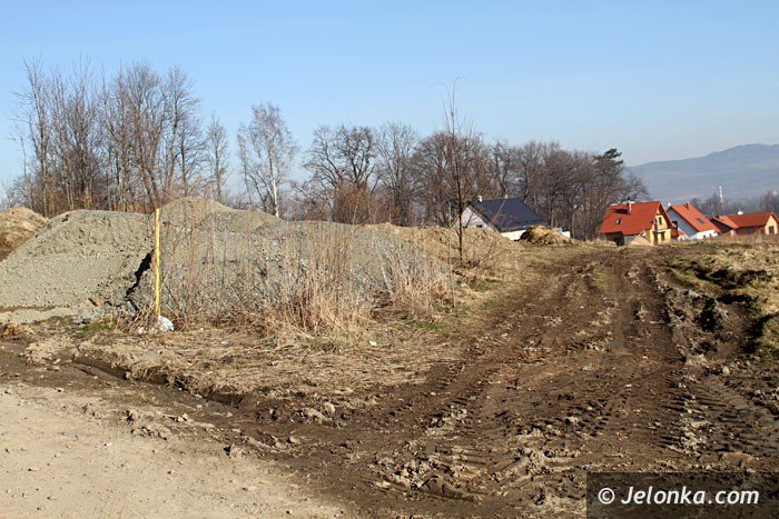 trwa-utwardzanie-drog-na-osiedlu-urocza-ii-foto-56749