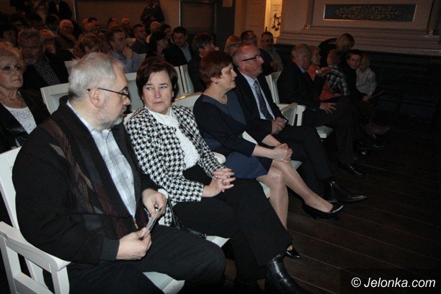 modziez-norwida-po-mistrzowsku-zagraa-w-starym-kinie-foto-56808