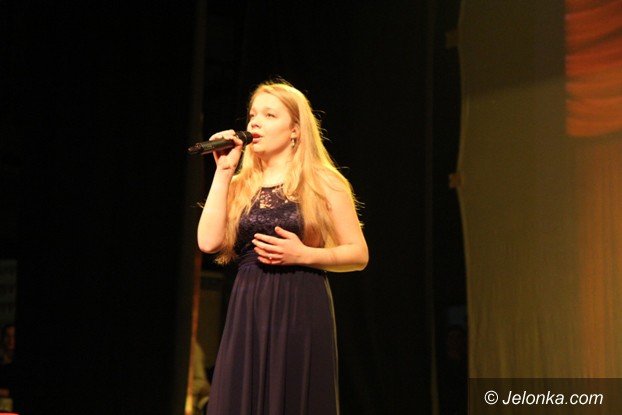 modziez-norwida-po-mistrzowsku-zagraa-w-starym-kinie-foto-56808
