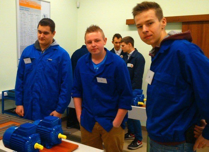 modzi-elektrycy-z-piechowic-wicemistrzami-foto-56835