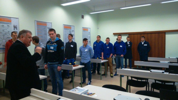 modzi-elektrycy-z-piechowic-wicemistrzami-foto-56835