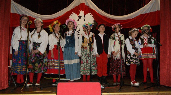 patriotycznie-w-modziezowym-domu-kultury-foto-56849
