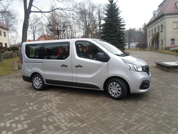 nowy-bus-dla-dpsu-w-janowicach-wielkich-foto-56870