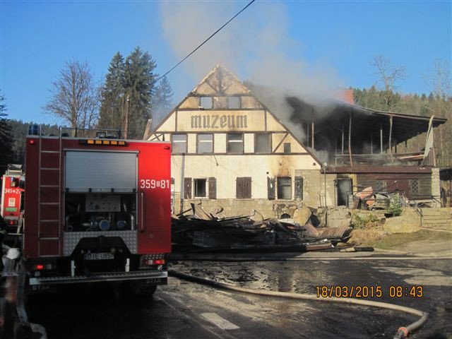 pozar-muzeum-ziemi-w-szklarskiej-porebie-foto-video-56871