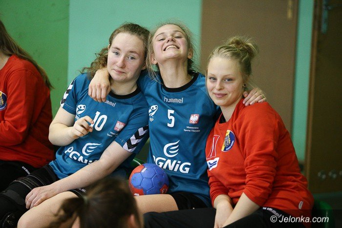 kpr-udzieli-lekcji-handballu-ekipie-z-oawy-foto-56946