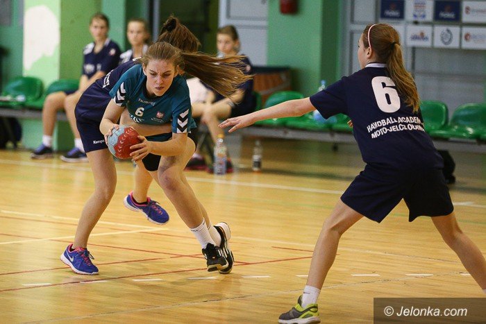 kpr-udzieli-lekcji-handballu-ekipie-z-oawy-foto-56946