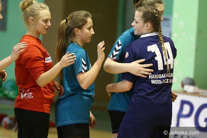kpr-udzieli-lekcji-handballu-ekipie-z-oawy-foto-56946