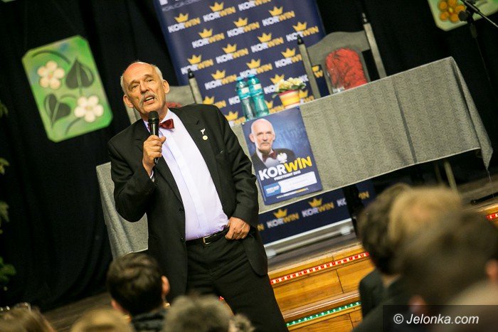 janusz-korwinmikke-przyciaga-tumy-foto-video-56965