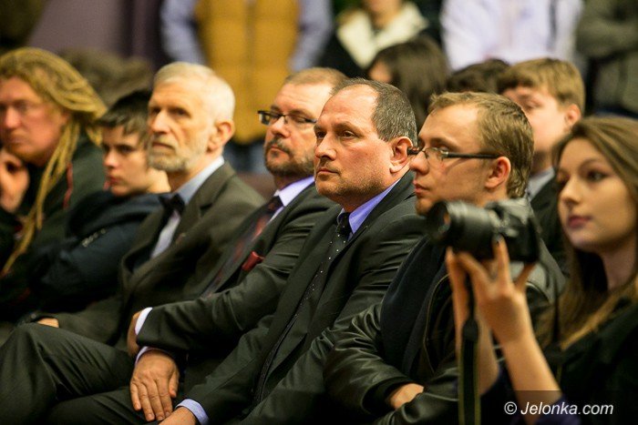 janusz-korwinmikke-przyciaga-tumy-foto-video-56965