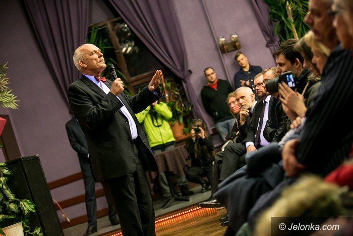 janusz-korwinmikke-przyciaga-tumy-foto-video-56965
