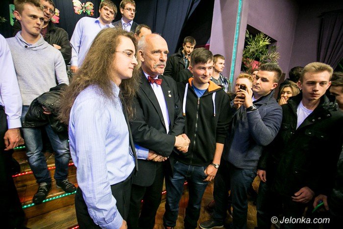 janusz-korwinmikke-przyciaga-tumy-foto-video-56965
