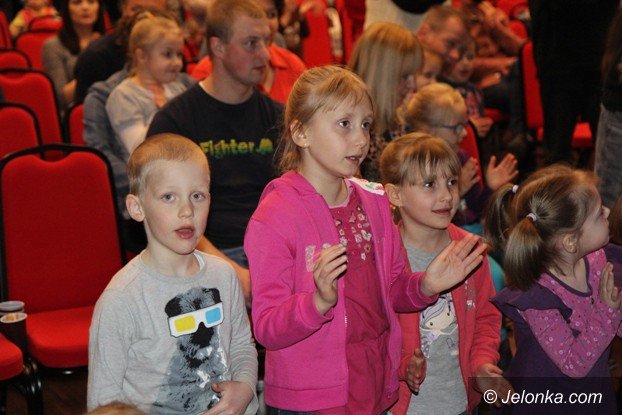 dzieci-zwiedziy-kanade-z-bolkiem-i-lolkiem-w-muflonie-foto-56968