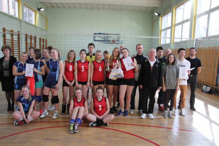 jubileuszowy-x-turniej-siatkarski-o-puchar-dyrektora-zspuibs-foto-57044