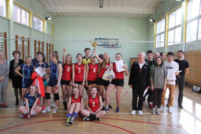jubileuszowy-x-turniej-siatkarski-o-puchar-dyrektora-zspuibs-foto-57044