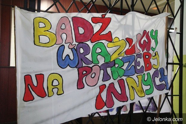 modzi-artysci-z-omnicy-chwycili-za-serce-publicznosc-foto-57074