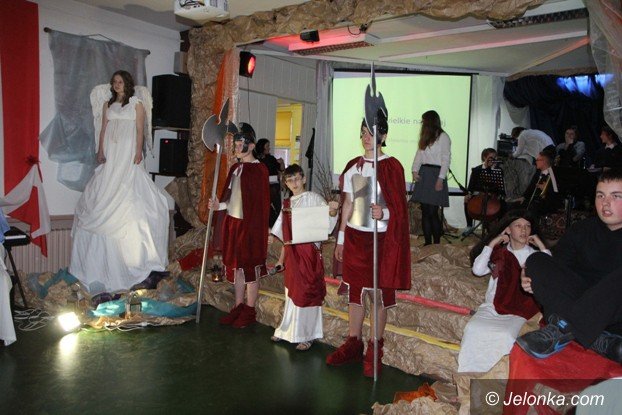 modzi-artysci-z-omnicy-chwycili-za-serce-publicznosc-foto-57074