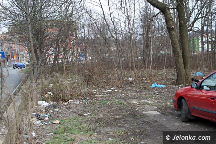 czytelnicy-skwer-jak-smietnisko-foto-57112