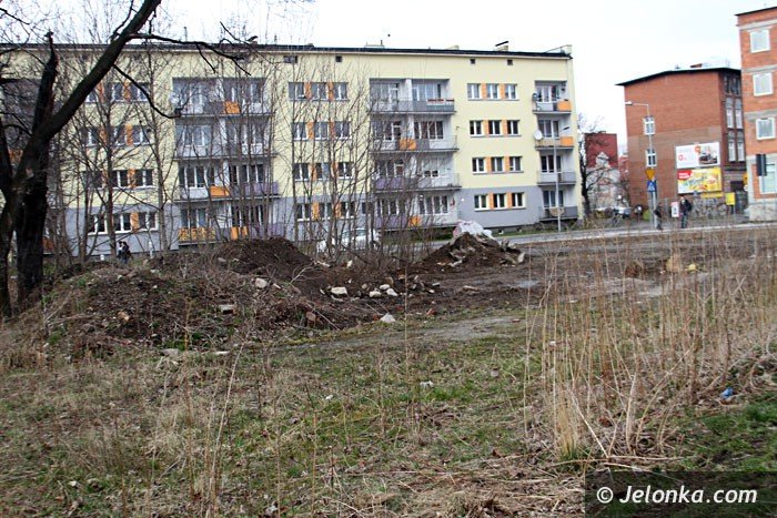czytelnicy-skwer-jak-smietnisko-foto-57112