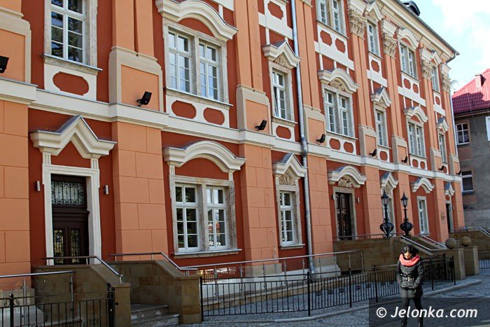 dugi-dom-z-xvi-w-wkroczy-w-nowoczesnosc-foto-video-57133