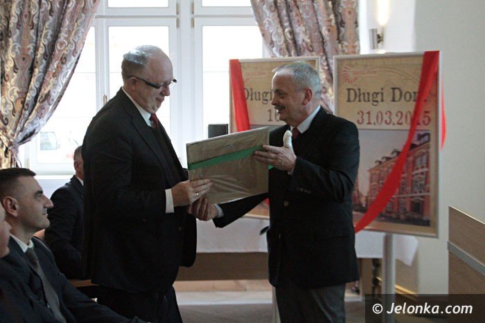 dugi-dom-z-xvi-w-wkroczy-w-nowoczesnosc-foto-video-57133
