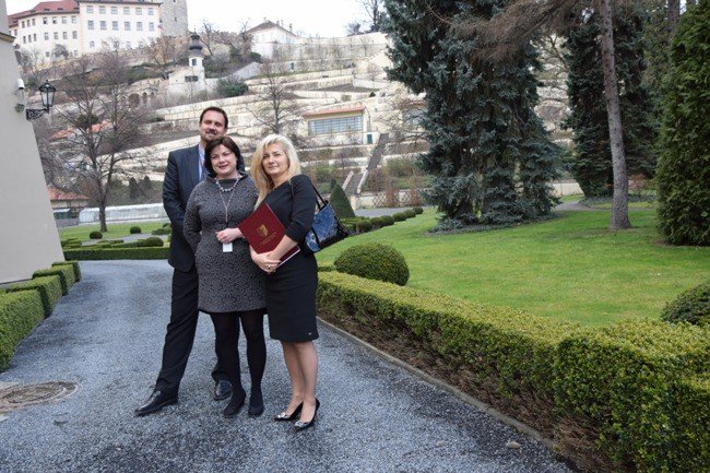 anna-konieczynska-z-wizyta-u-ambasadora-w-pradze-foto-57158