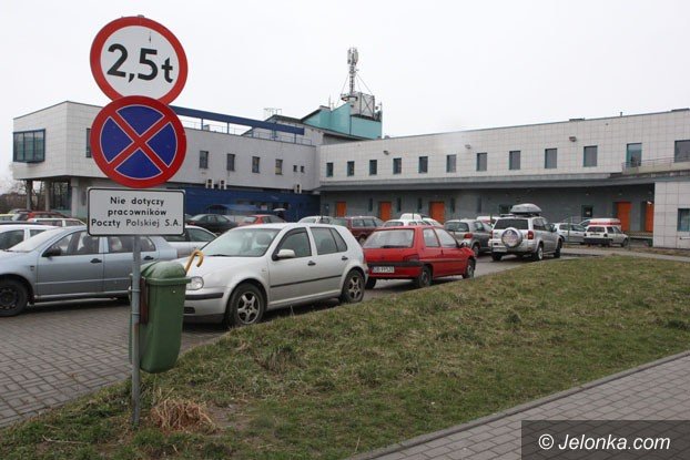 parking-przy-poczcie-nie-dla-petentow-foto-57193