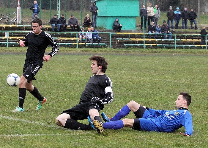 karkonosze-wygray-z-czarnymi-foto-57258