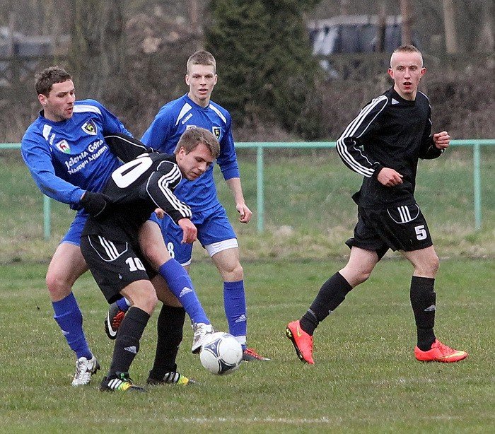 karkonosze-wygray-z-czarnymi-foto-57258