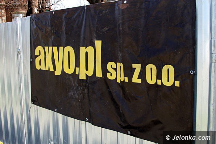 naprawiaja-fontanne-przy-ul-wolnosci-foto-57280