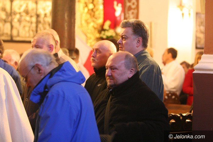 jeleniogorzanie-uczcili-pamiec-ofiar-smolenskich-foto-57297