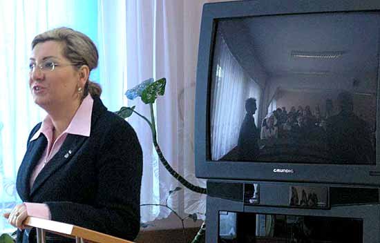 Uczestnicy i organizatorzy stremowani przed startem.