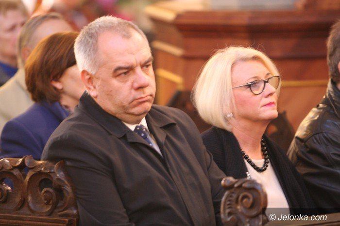 biskup-odprawi-msze-w-intencji-ofiar-smolenskich-foto-57332