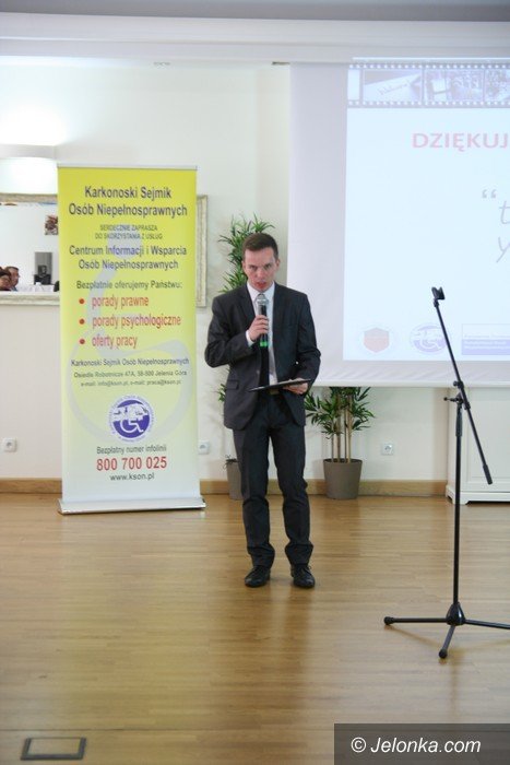aktywizuja-niepenosprawnych-w-branzy-usug-goscinnych-foto-video-57342