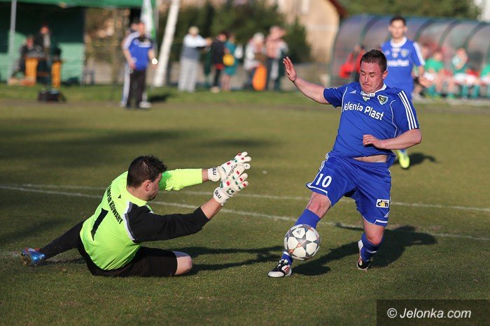 piekne-gole-ozdoba-meczu-w-kowarach-foto-57381