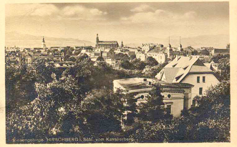 Panorama z Cavalierbergu sfotografowana po 1904 roku. Widać już Teatr Jeleniogórski.